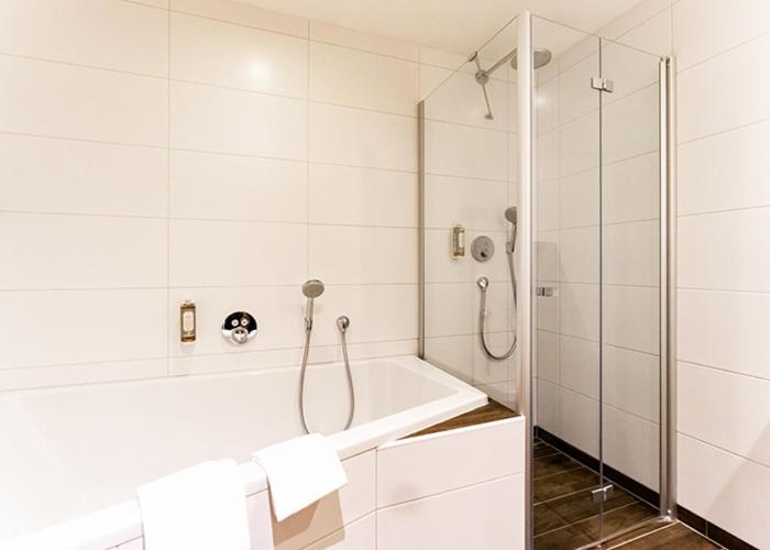 سوییت جونیور, Waldhotel Eiche