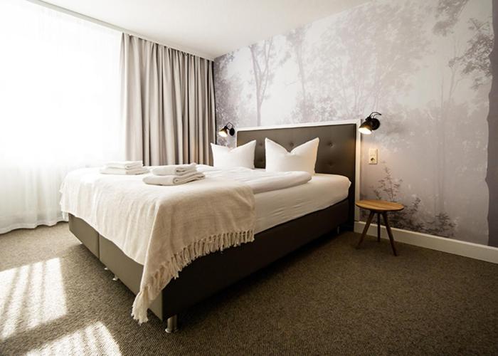 سوییت جونیور, Waldhotel Eiche