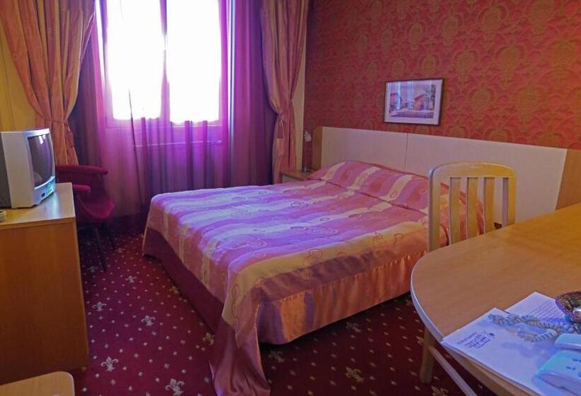 اتاق استاندارد یک نفره, Balkan