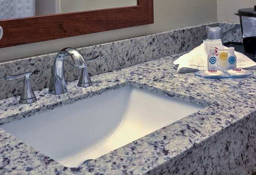 اتاق استاندارد با 2 تخت دوبل, Comfort Inn Brunswick