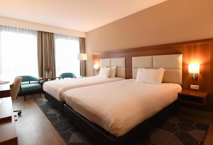 带大床的标准间, Crowne Plaza Maastricht, An Ihg