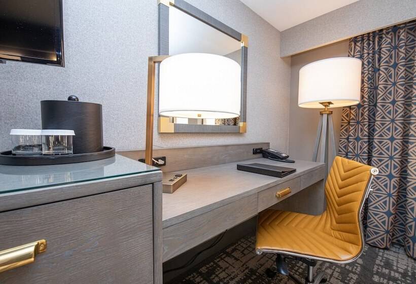 اتاق استاندارد با 2 تخت دوبل, Crowne Plaza Providence Warwick , An Ihg