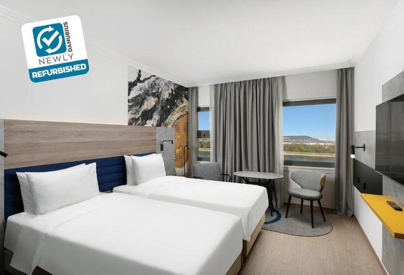 Premium room with river view, Danubius Hotel Helia