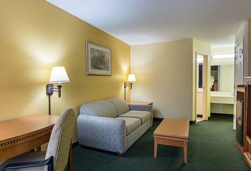 سوییت, Days Inn & Suites By Wyndham Williamsburg Colonial