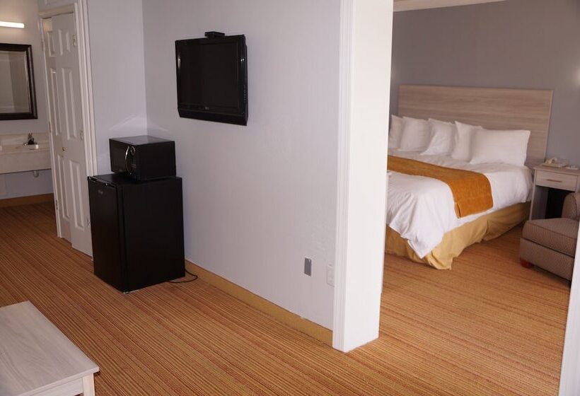 سوییت, Days Inn & Suites By Wyndham Williamsburg Colonial