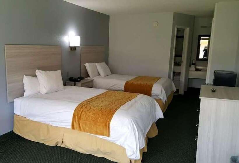 Quarto deluxe, Days Inn & Suites By Wyndham Williamsburg Colonial