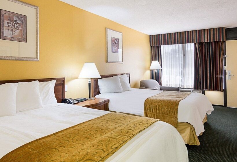 اتاق استاندارد با 2 تخت دوبل, Days Inn & Suites By Wyndham Williamsburg Colonial