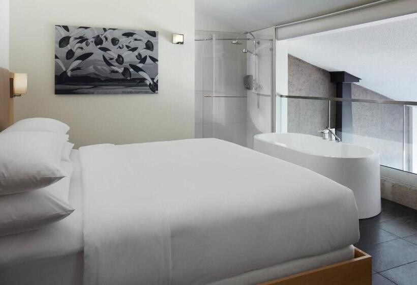 سوئیت پنت هاوس, Delta Hotels By Marriott Mont Sainte Anne, Resort & Convention Center
