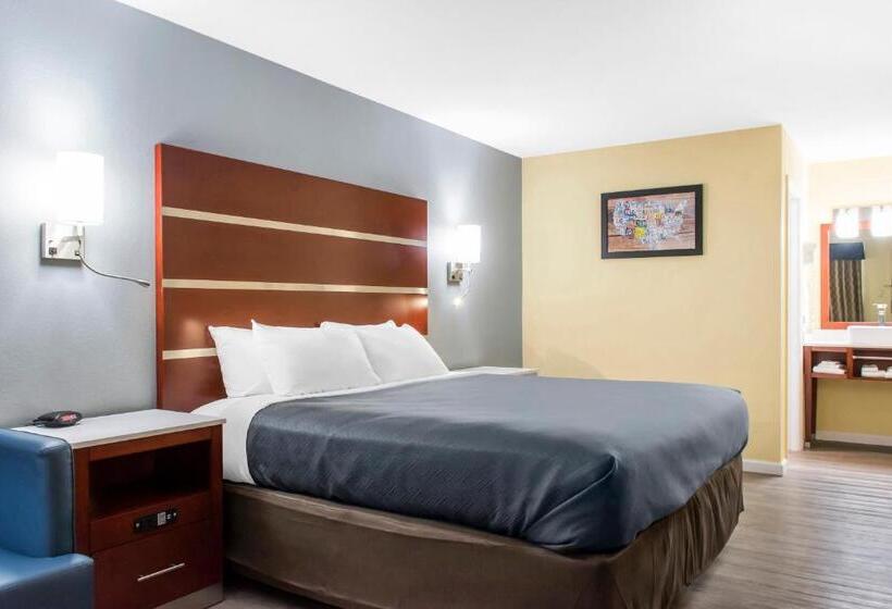 Standard Room King Bed Adapted for people with reduced mobility, Escape Inn Hershey