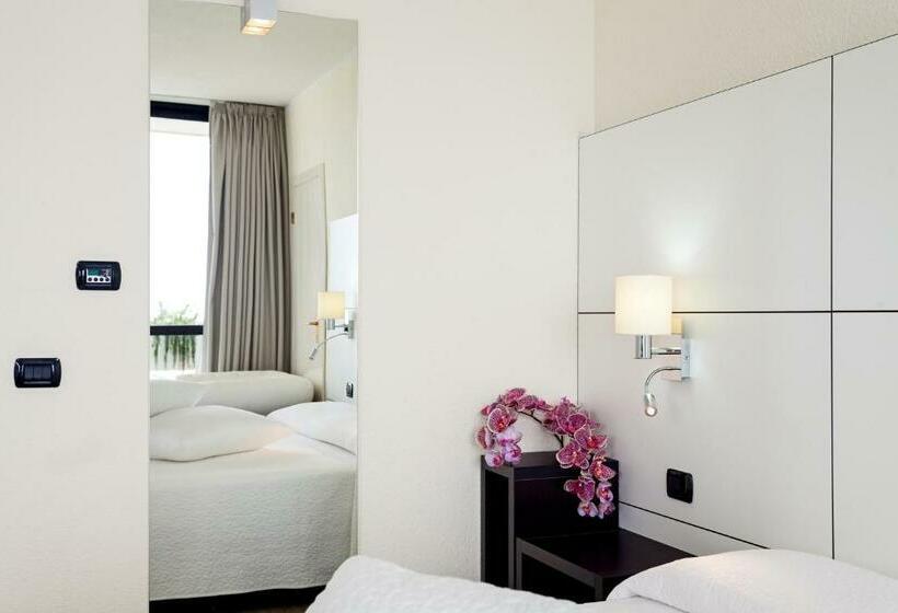 سوییت, Grand Hotel Pianeta Maratea Resort