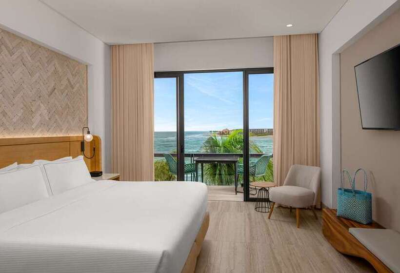 اتاق اجرایی با تخت بزرگ, Hilton Budapest