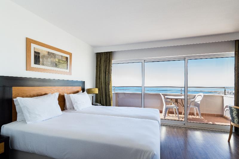 Standardzimmer mit Meerblick, Quarteirasol