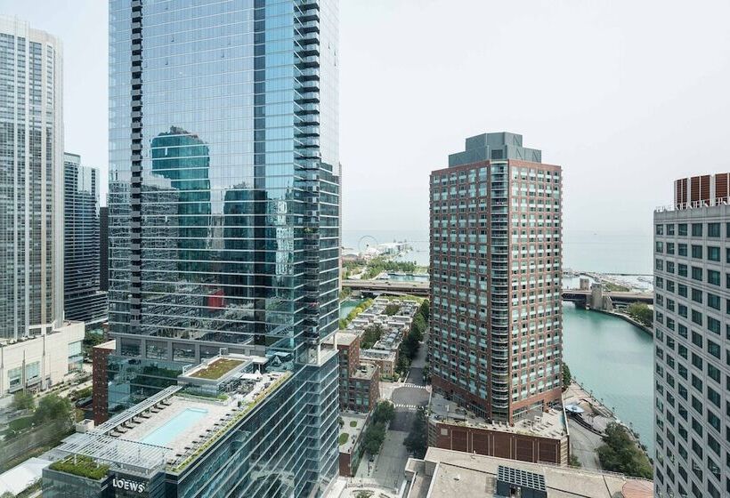 سوییت اجرایی, Sheraton Grand Chicago Riverwalk