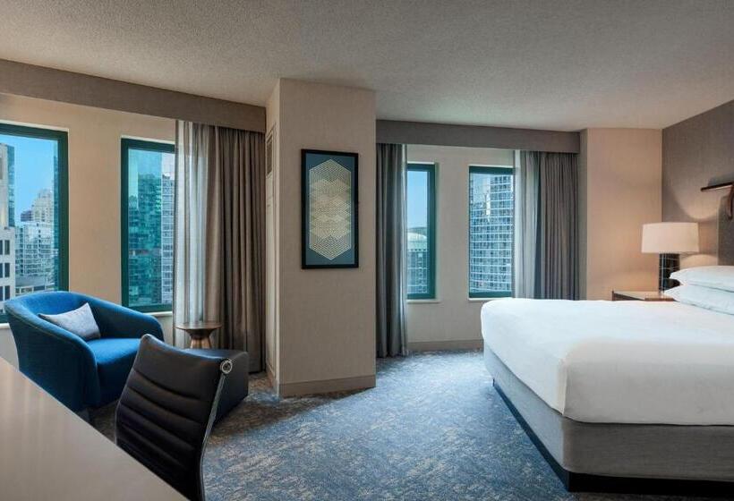 اتاق لوکس با تخت بزرگ, Sheraton Grand Chicago Riverwalk