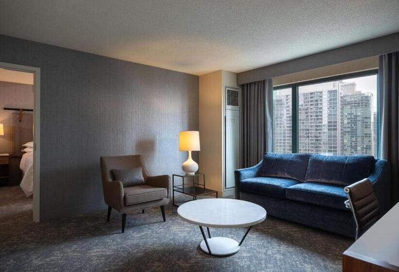 سوئیت جونیور با تخت بزرگ, Sheraton Grand Chicago Riverwalk