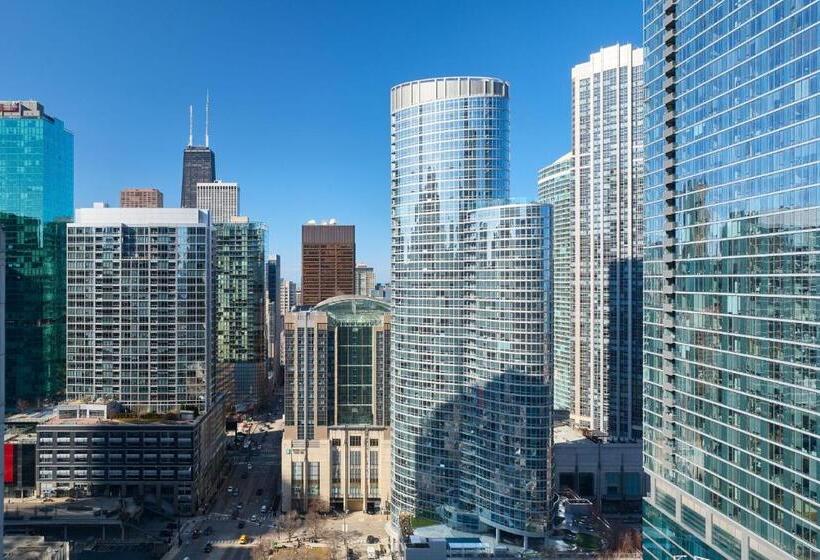 Quarto Estandar Cama King para Deficientes Físicos, Sheraton Grand Chicago