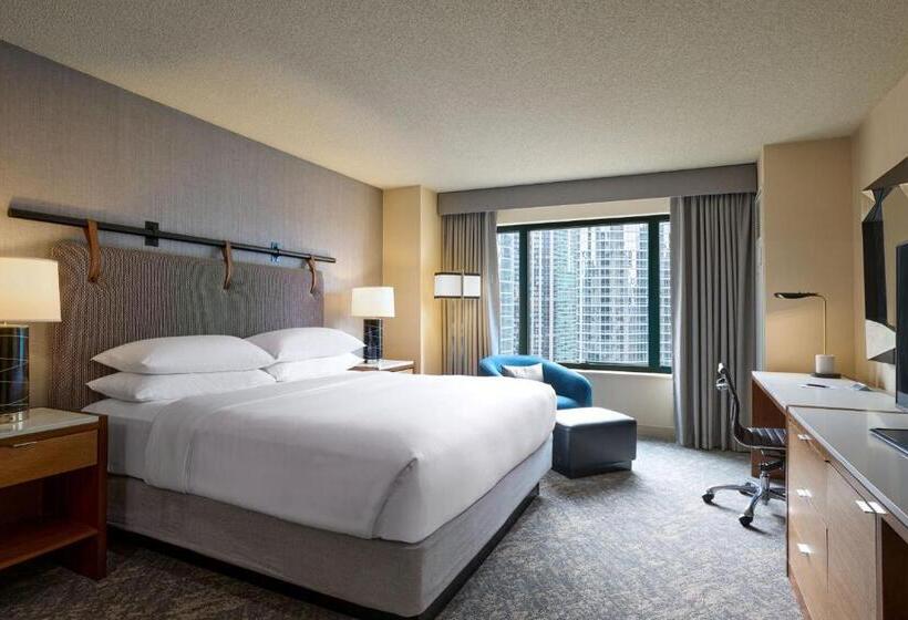 اتاق دلوکس مخصوص معلولین, Sheraton Grand Chicago Riverwalk