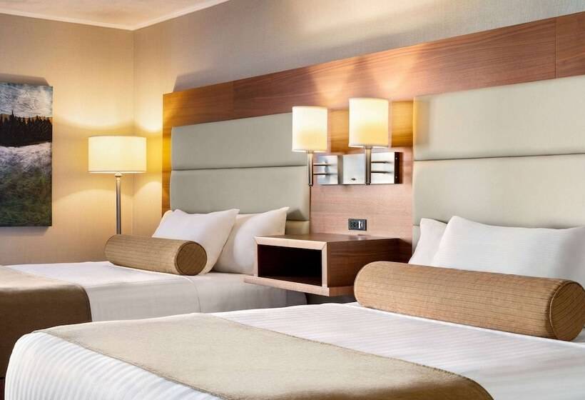 Chambre Standard 2 Lits Doubles, Atlantic Host Hotel, Trademark Collection By Wyndham