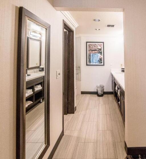 سوئیت با تخت بزرگ, Best Western Plus Redondo Beach Inn