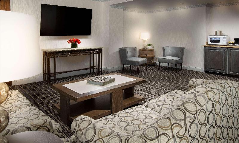 اتاق استاندارد با تخت بزرگ برای معلولان, Best Western Plus Redondo Beach Inn