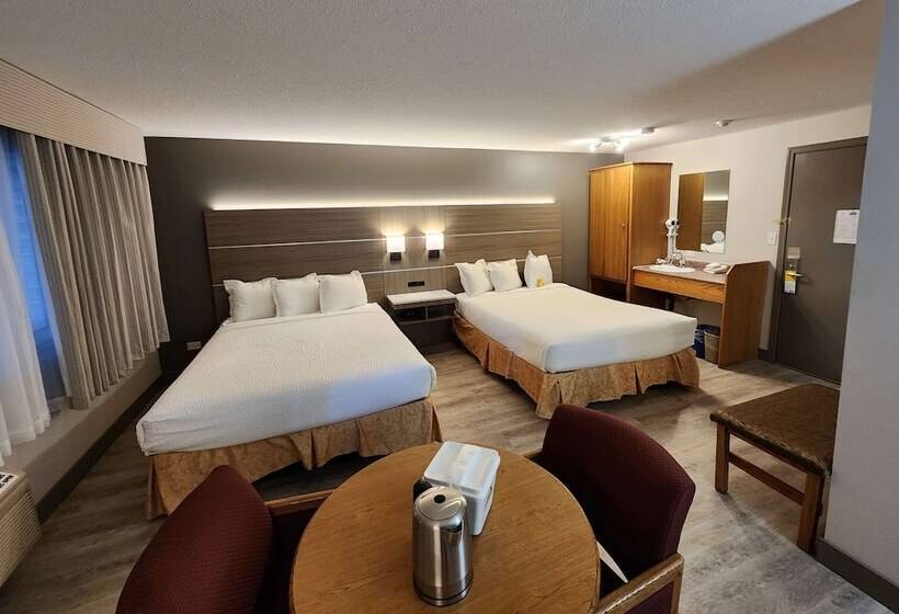 Standard Room 2 Double Beds, Days Inn & Conference Centre By Wyndham Penticton