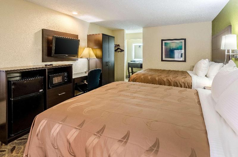 استودیوی لوکس, Days Inn By Wyndham Penticton Conference Centre
