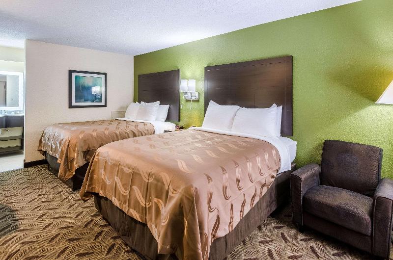 استودیوی لوکس, Days Inn By Wyndham Penticton Conference Centre