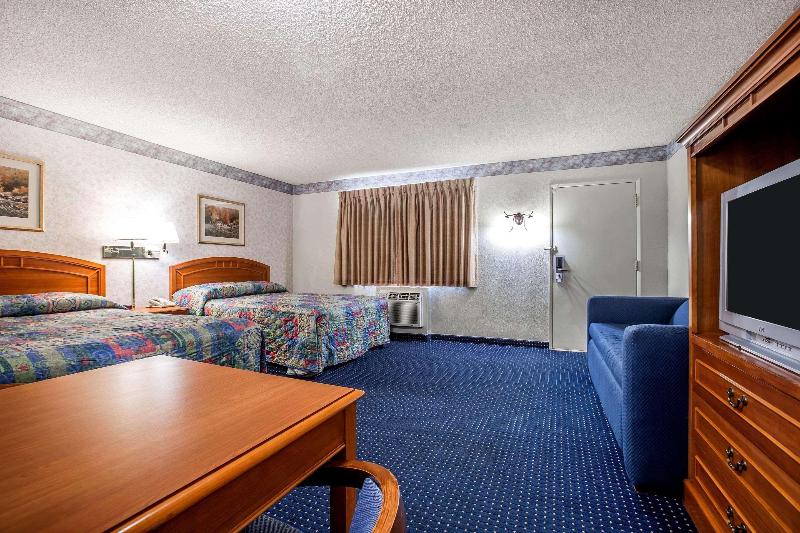 اتاق استاندارد با تخت دو نفره بزرگ, Econo Lodge Inn And Suites Near China Lake Naval Station
