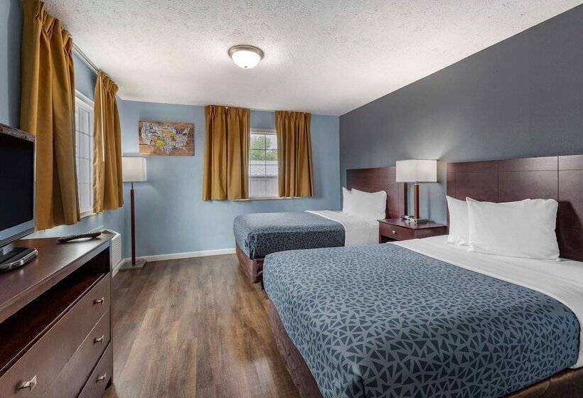 سوییت, Econo Lodge Inn & Suites South