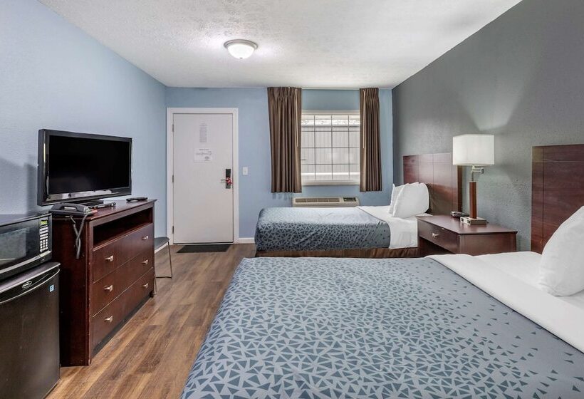 اتاق لوکس, Econo Lodge Inn & Suites South