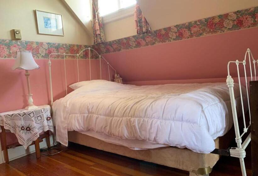 Standard room with outdoor bath, Haterleigh Heritage Inn