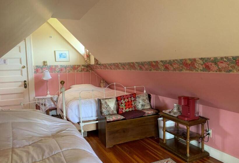 Standard room with outdoor bath, Haterleigh Heritage Inn