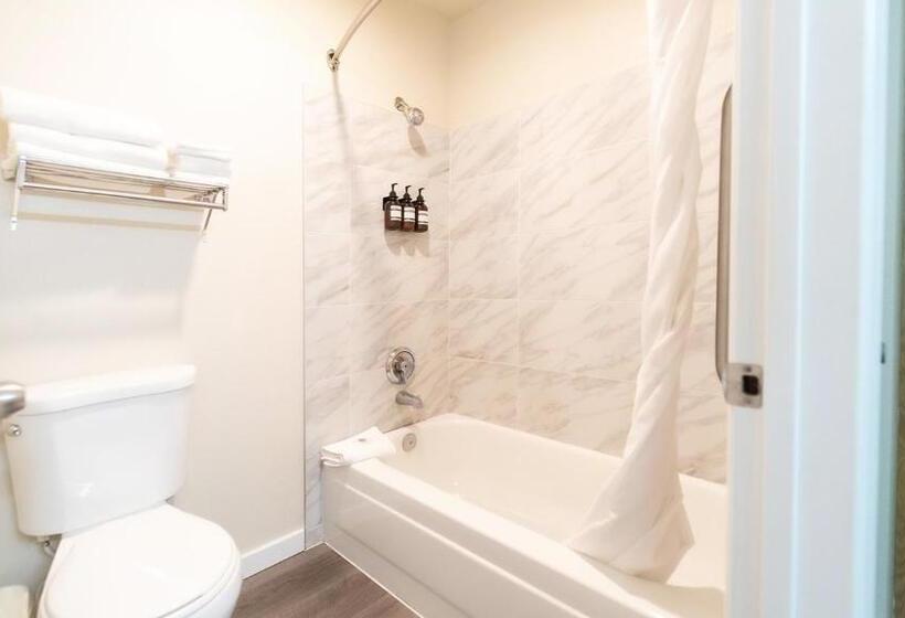 اتاق استاندارد با تخت بزرگ, Ocean Star Inn