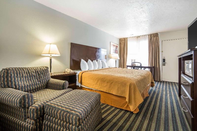 اتاق استاندارد با تخت بزرگ, Quality Inn