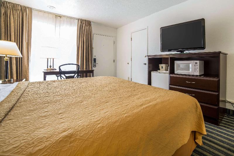 اتاق استاندارد با تخت بزرگ, Quality Inn