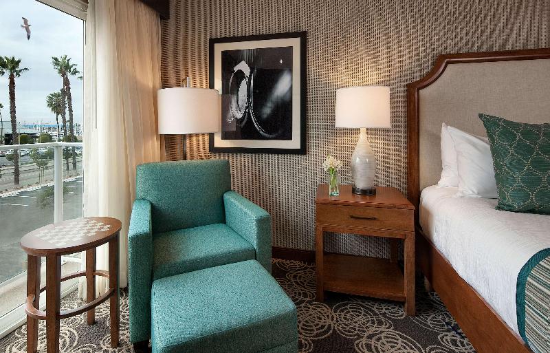 اتاق استاندارد با چشم‌انداز, Redondo Beach Hotel, Tapestry Collection By Hilton
