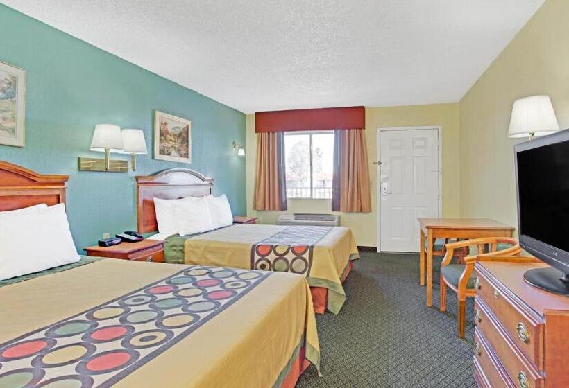 חדר סטנדרט, Super 8 By Wyndham Tucson Downtown Convention Center