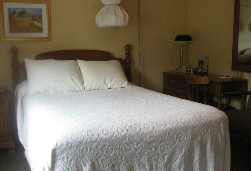 اتاق استاندارد, Picket Fence Motel