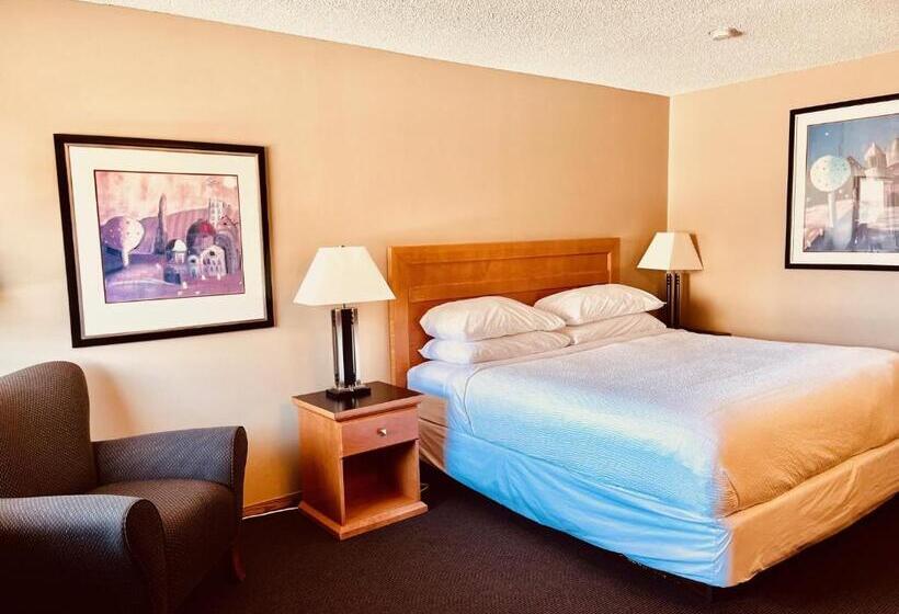سوئیت با تخت بزرگ, Royal Hotel Lloydminster