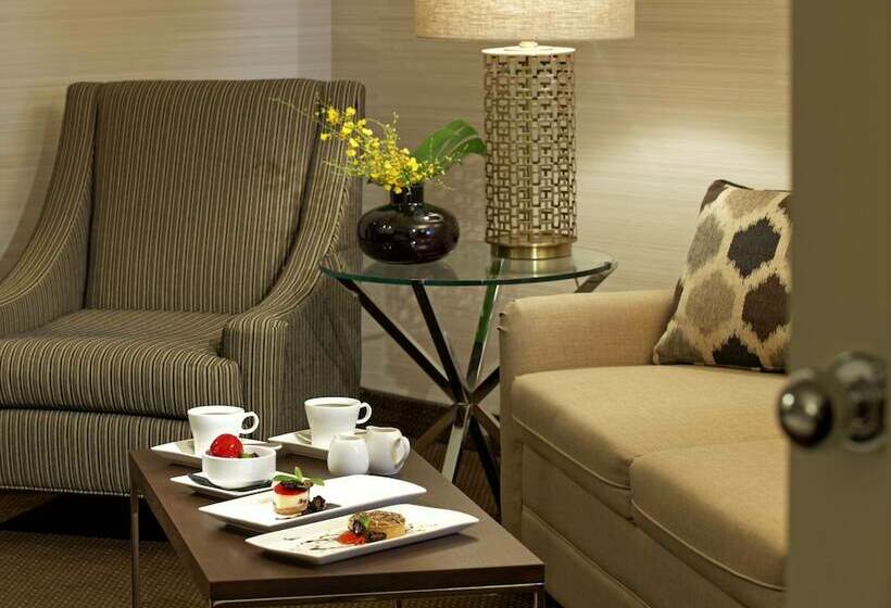 سوییت اجرایی, Cambridge Suites Toronto