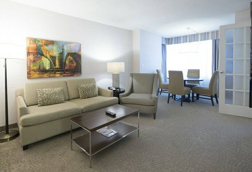 Executive Suite, Cambridge Suites Toronto