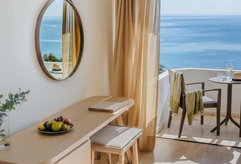 اتاق اساندارد با چشم‌انداز جانبی به دریا, Alion Beach
