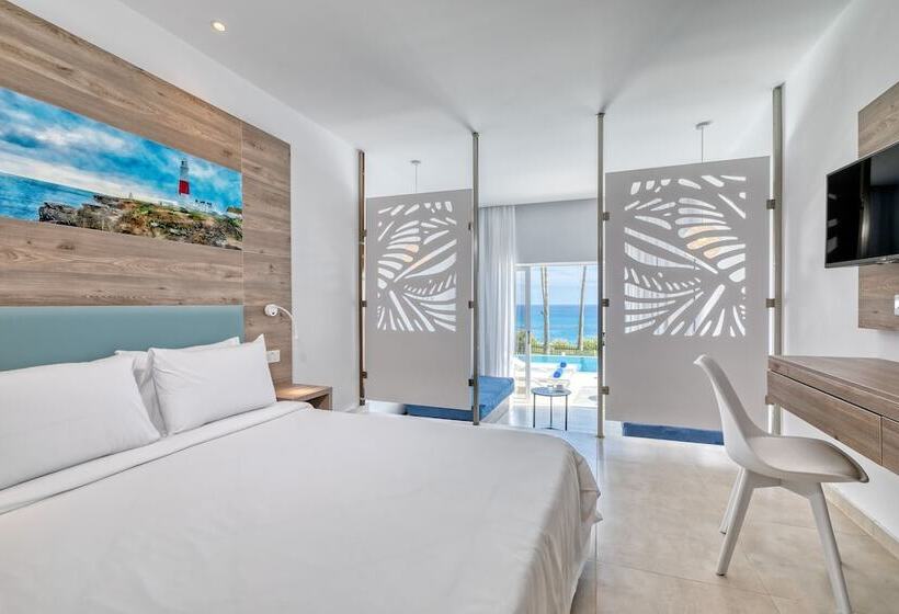 Superior swim-up room with sea view, Atlantica Sungarden Beach