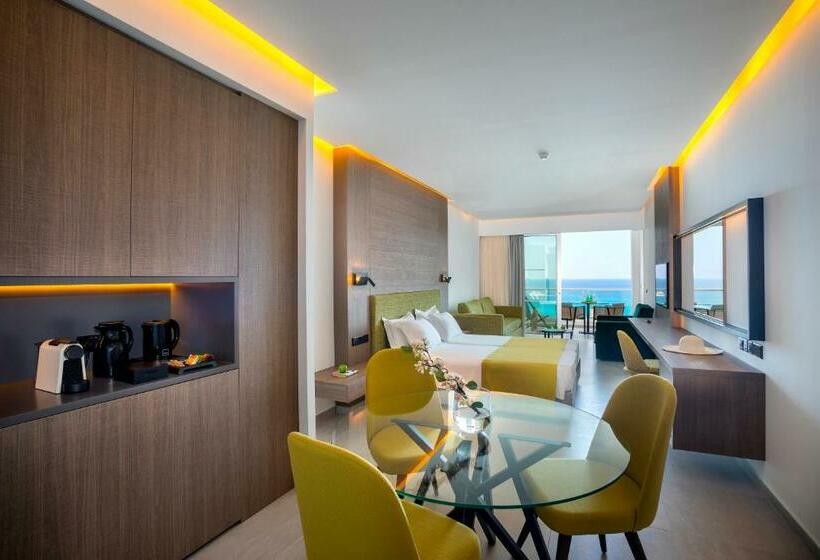 Suite Familiar, Cavo Maris Beach