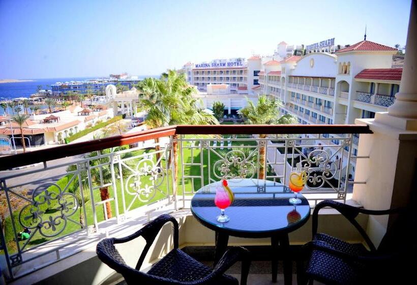 اتاق استاندارد سه تخته با چشمانداز استخر, Marina Sharm