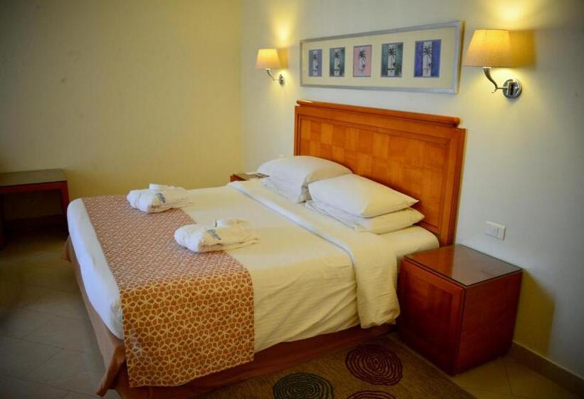 اتاق یک تخته با چشمانداز استخر, Marina Sharm