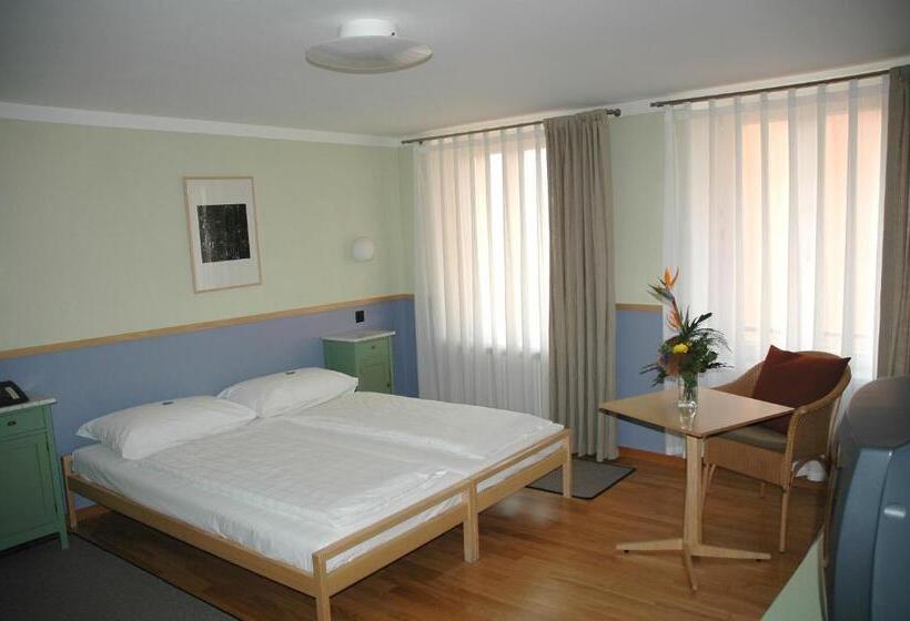 Habitació Familiar Clàssica, Pestalozzi Lugano