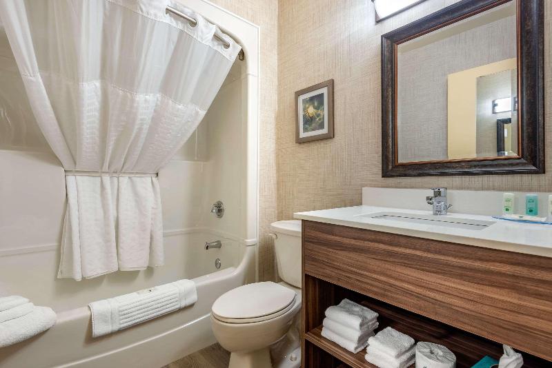 سوئیت با تخت بزرگ, Quality Suites