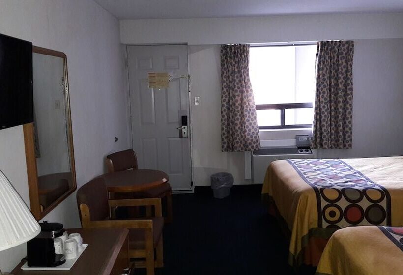Standard Room 2 Double Beds, Super 8 By Wyndham Niagara Falls North