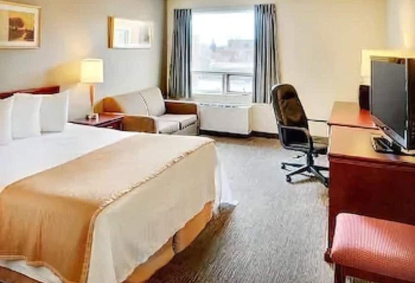 Deluxe Room, Travelodge By Wyndham Sudbury